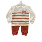 Ayıcık baskılı krem-kiremit çizgili sweatshirt ve eşofman altından oluşan bebek takımı